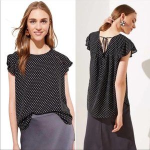 EUC LOFT Plus Black and White Dotted Tie Back Flutter Top 20